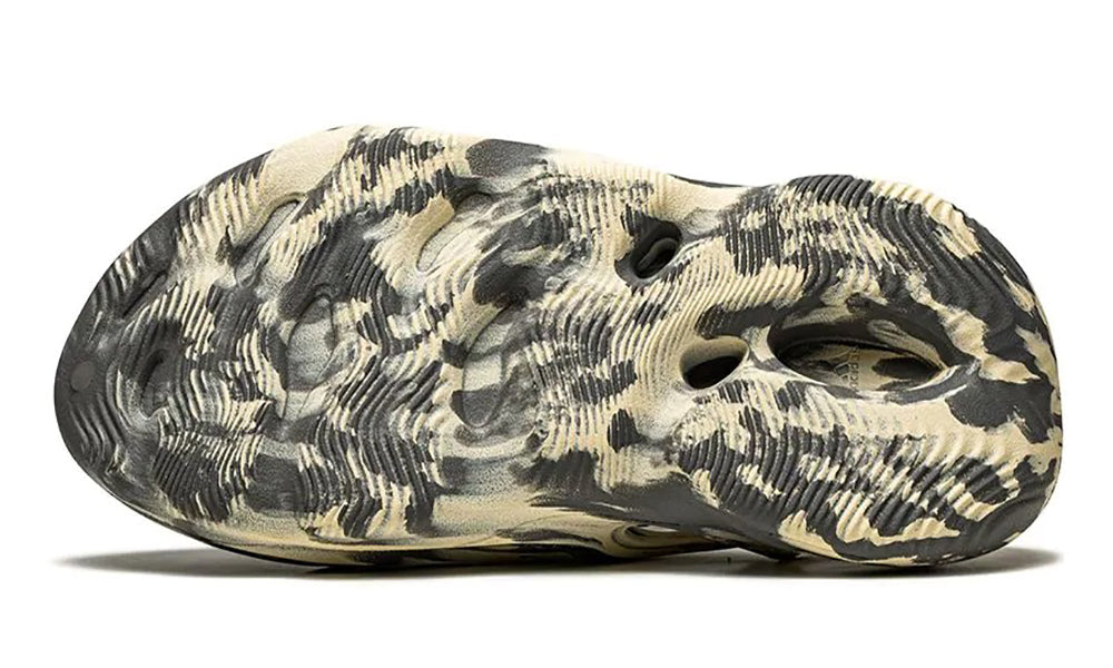 Adidas Yeezy Foam RNNR “MXT Moon Grey” sneakers