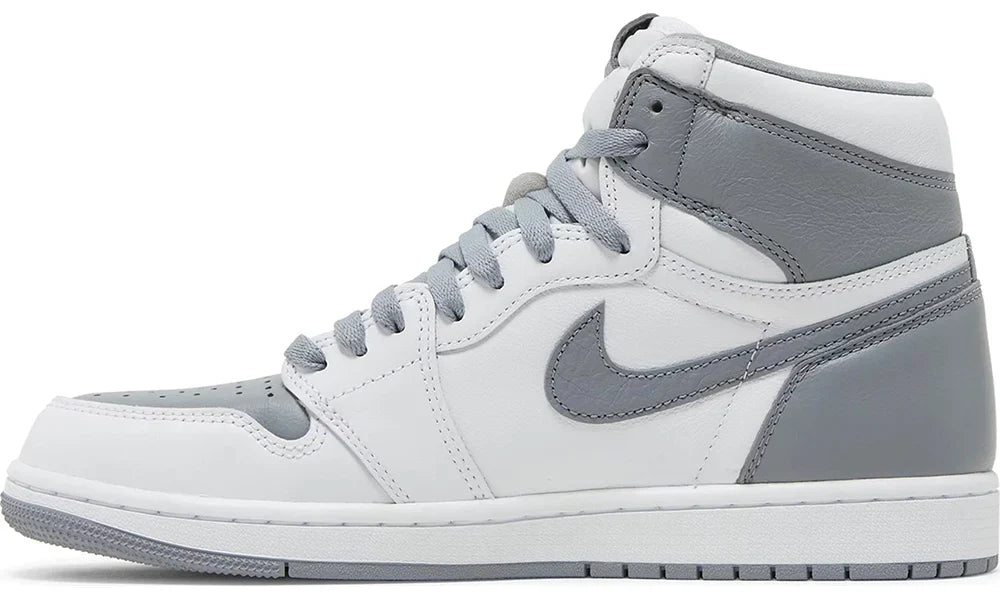 Air Jordan 1 Retro High OG 'Stealth'